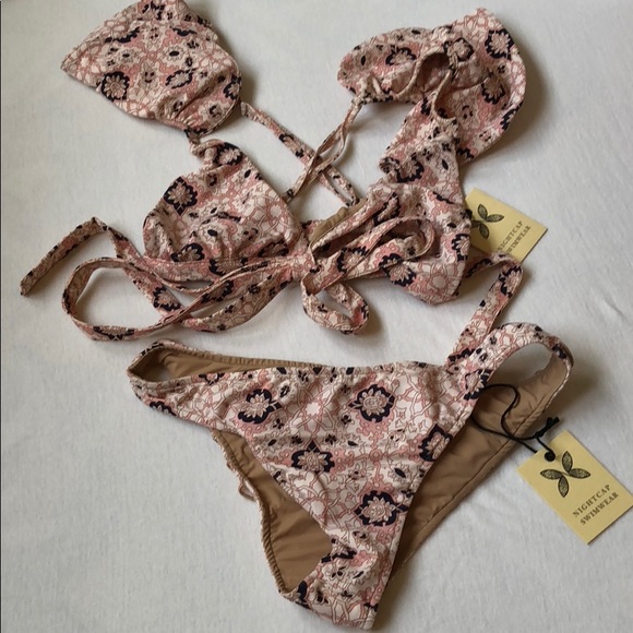 Nightcap bikini set. Never worn - Picture 2 of 6